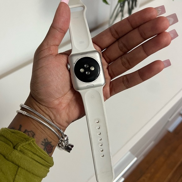 Apple Watch Series 3 - Picture 2 of 5